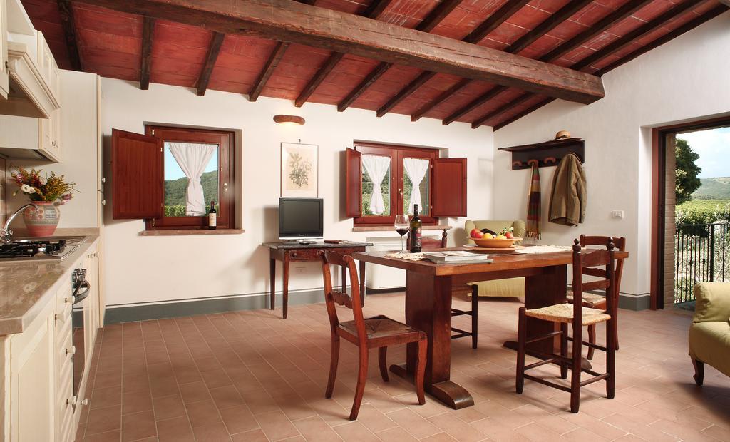 Agriturismo Il Poggione Монталчино Стая снимка