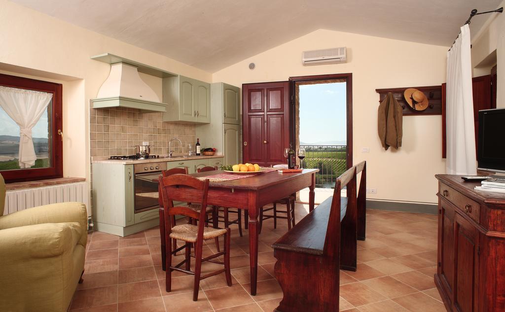Agriturismo Il Poggione Монталчино Стая снимка
